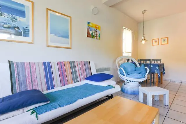 Nyaraló Cosy House By The Sea *