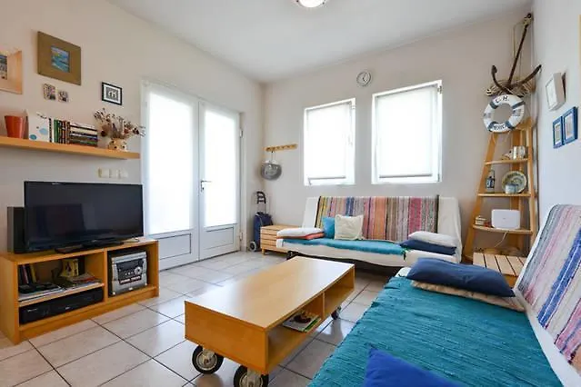 Nyaraló Cosy House By The Sea Ist