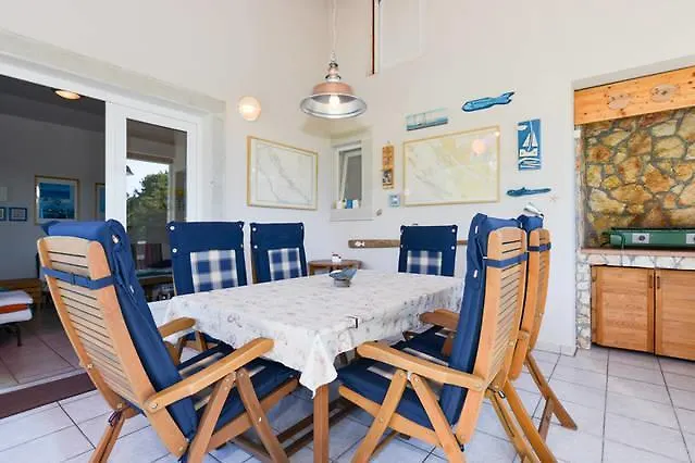Nyaraló Cosy House By The Sea