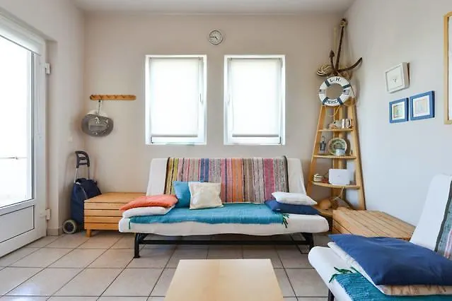 Nyaraló Cosy House By The Sea