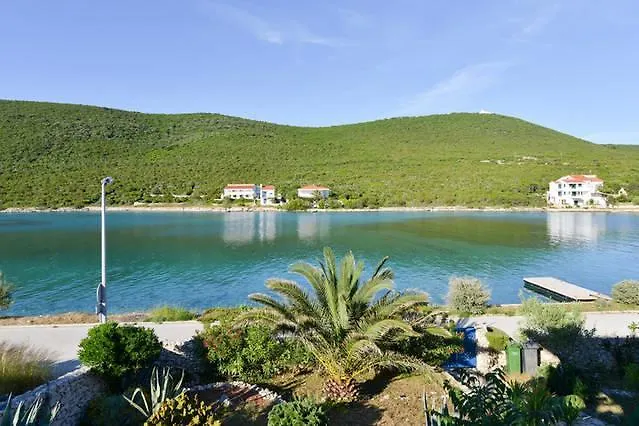 Nyaraló Cosy House By The Sea Ist